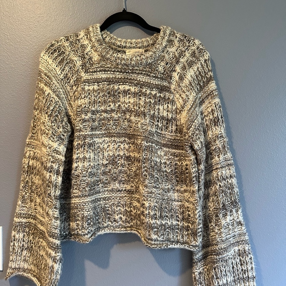 Cozy Knit Women's Sweater - Gray and White